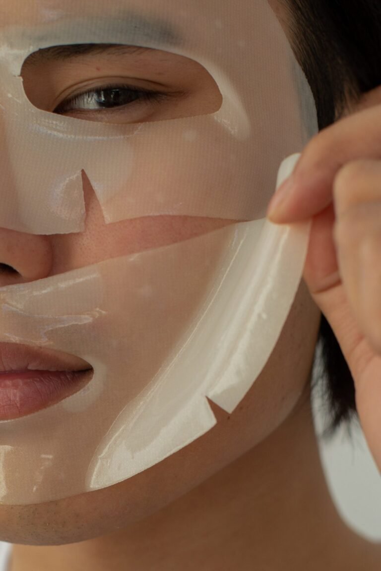 Woman wearing a face mask.