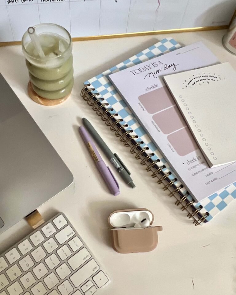 How to Create a Monthly Planning Routine That Works